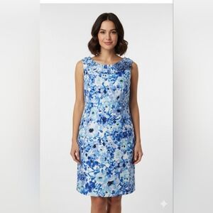 Sandra Darren Blue and White Floral Dress Size 16W. Excelent Condition. Like New